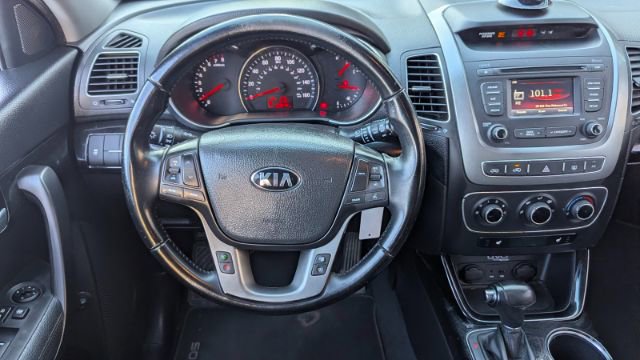 Used 2015 Kia Sorento LX image 26