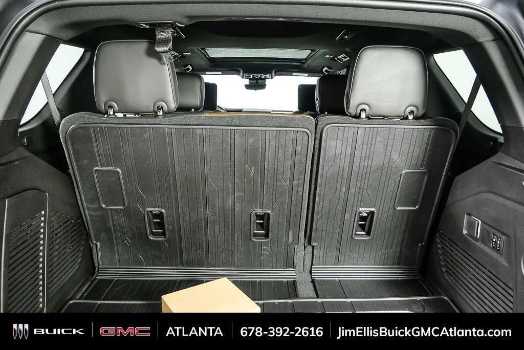 Used 2026 GMC Yukon Denali Ultimate AWD/4WD image 33