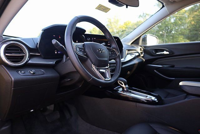 Used 2025 Chevrolet Trax ACTIV image 30