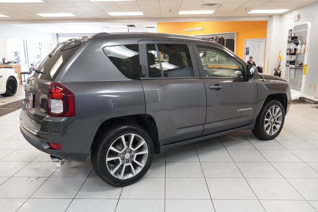 Used 2017 Jeep Compass High Altitude AWD/4WD image 12