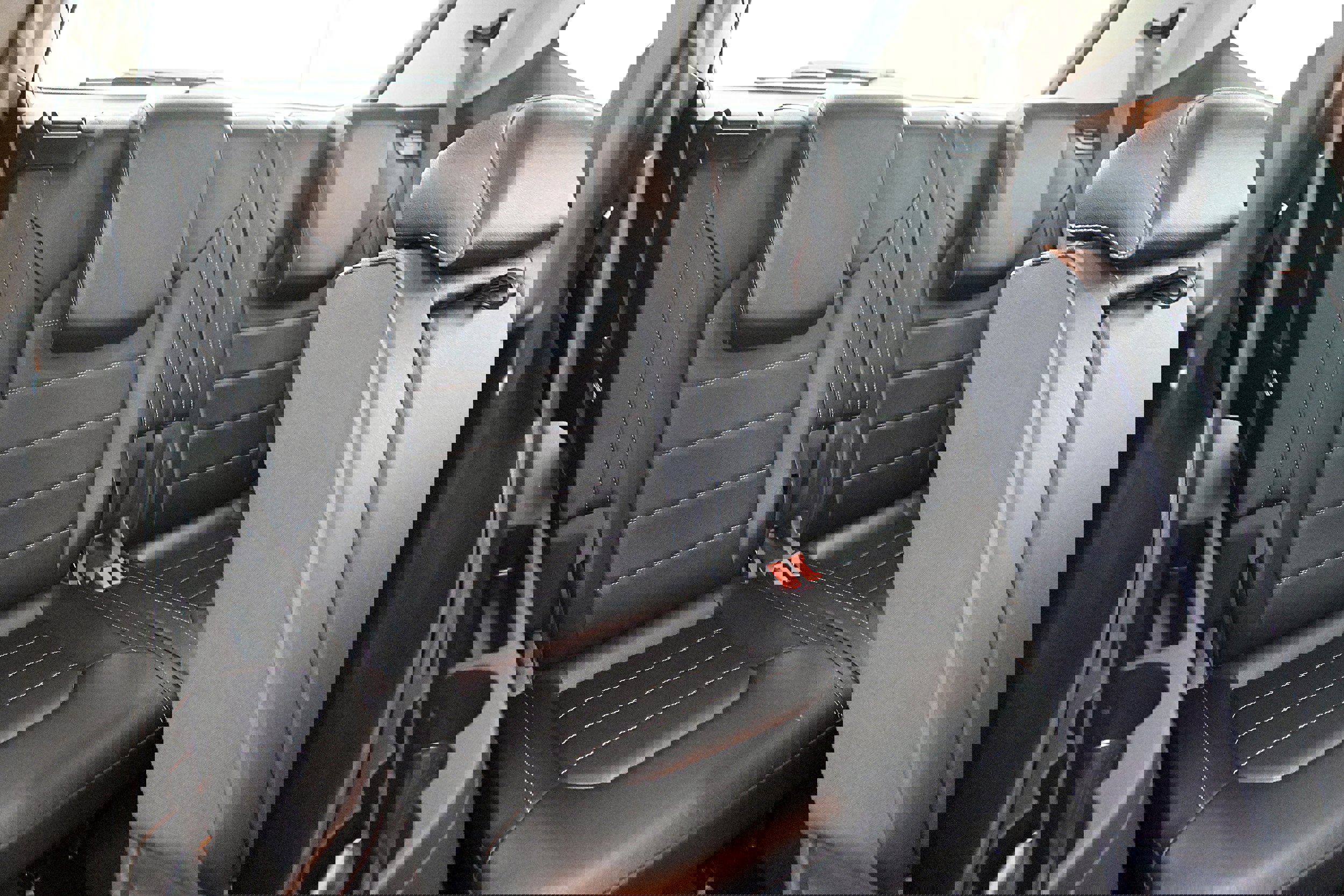 Used 2019 Volkswagen Atlas SEL Premium image 28