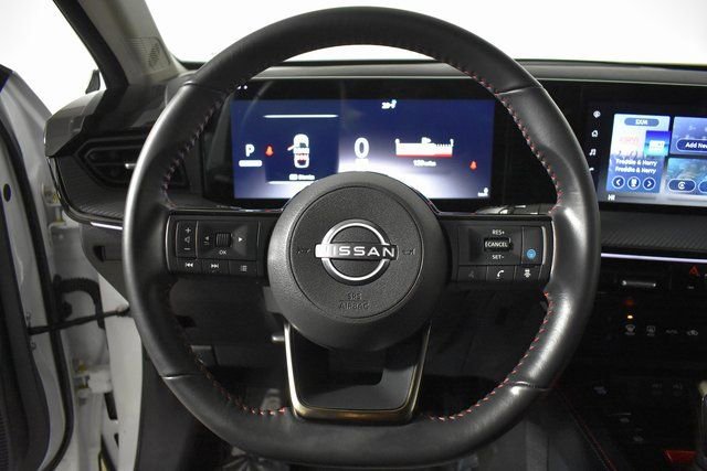 Certified 2025 Nissan Kicks SR image 13