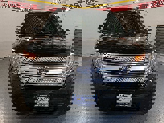 Used 2015 Ford Explorer XLT w/ Equipment Group 202B image 2