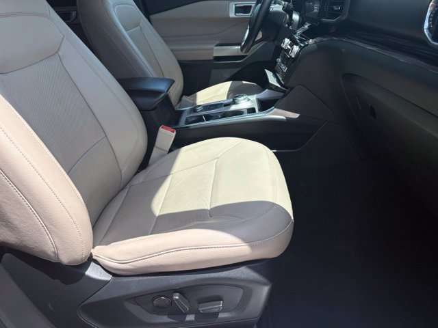 Used 2023 Ford Explorer Limited AWD/4WD image 20