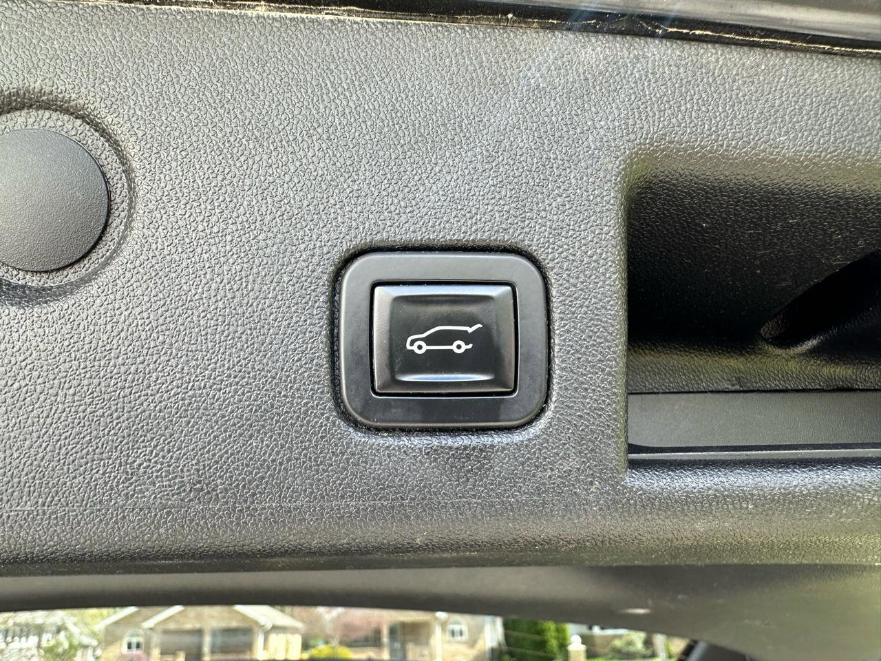 Used 2018 Chevrolet Equinox LT AWD/4WD image 26