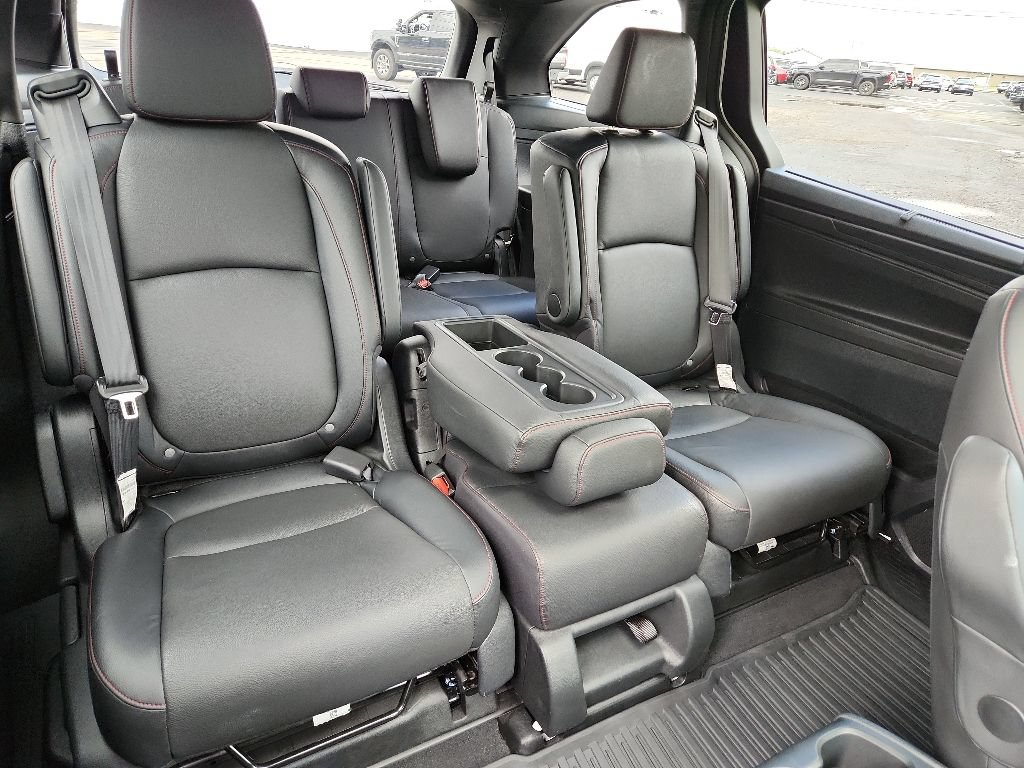 Used 2023 Honda Odyssey Sport image 43