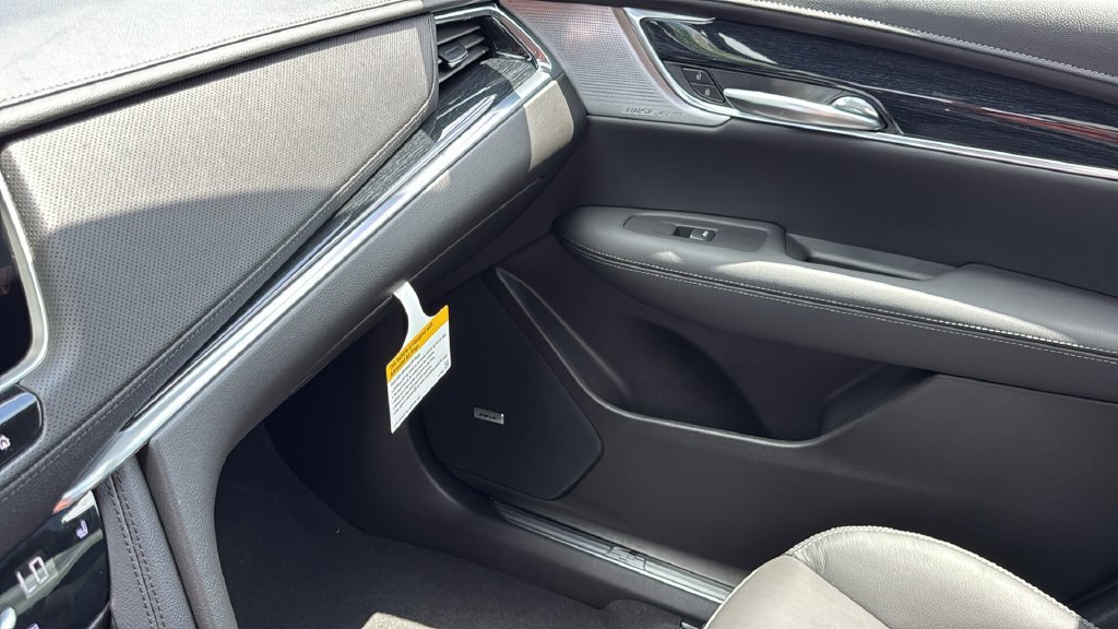 New 2026 Cadillac XT5 Premium Luxury w/ LPO, Floor Liner Package AWD/4WD image 27