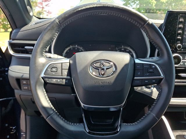 Used 2021 Toyota Highlander XSE AWD/4WD image 21