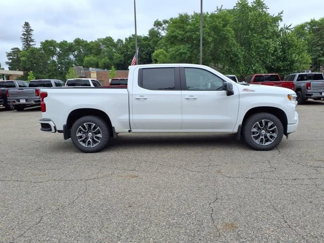 Used 2024 Chevrolet Silverado 1500 RST image 2