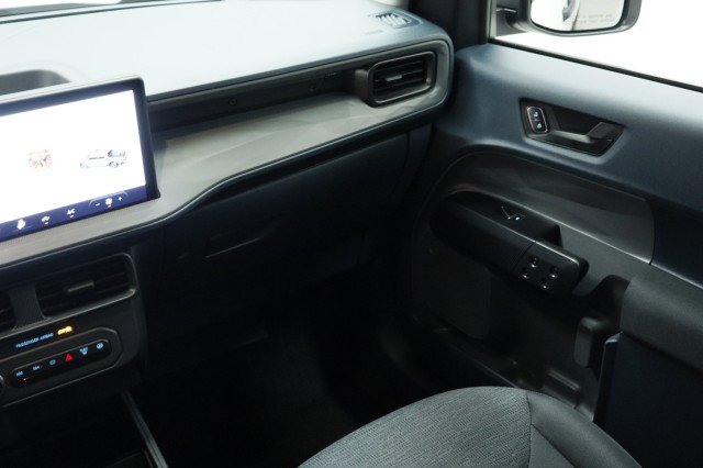 Used 2025 Ford Maverick XL FWD image 26