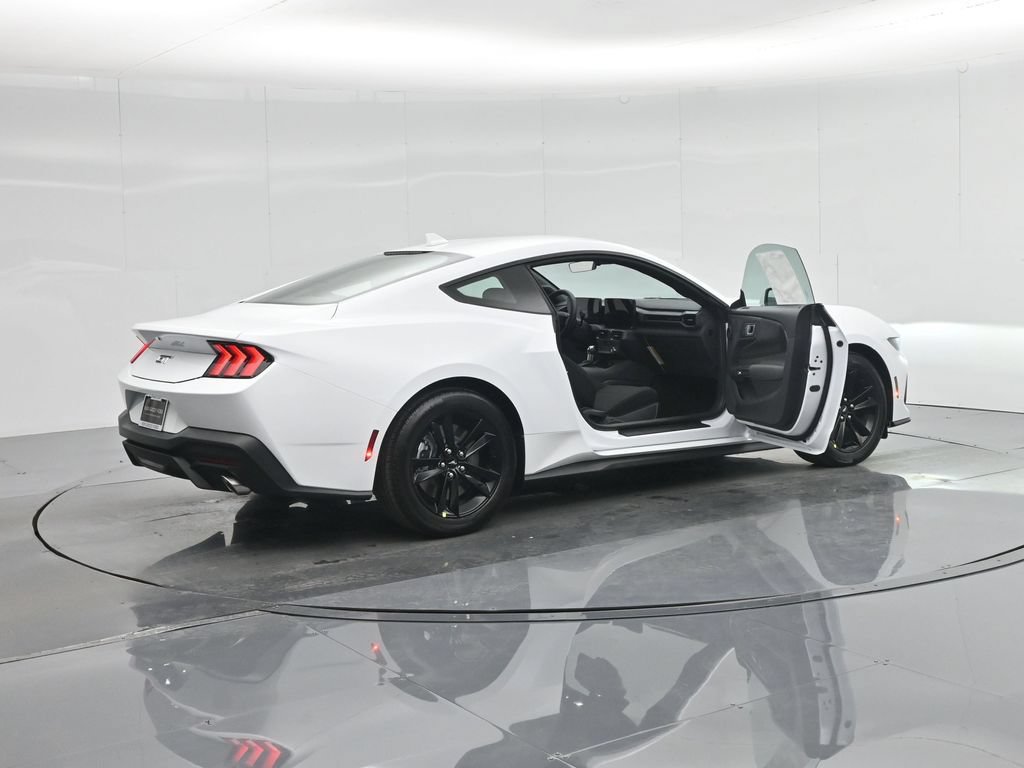 New 2026 Ford Mustang GT RWD image 5