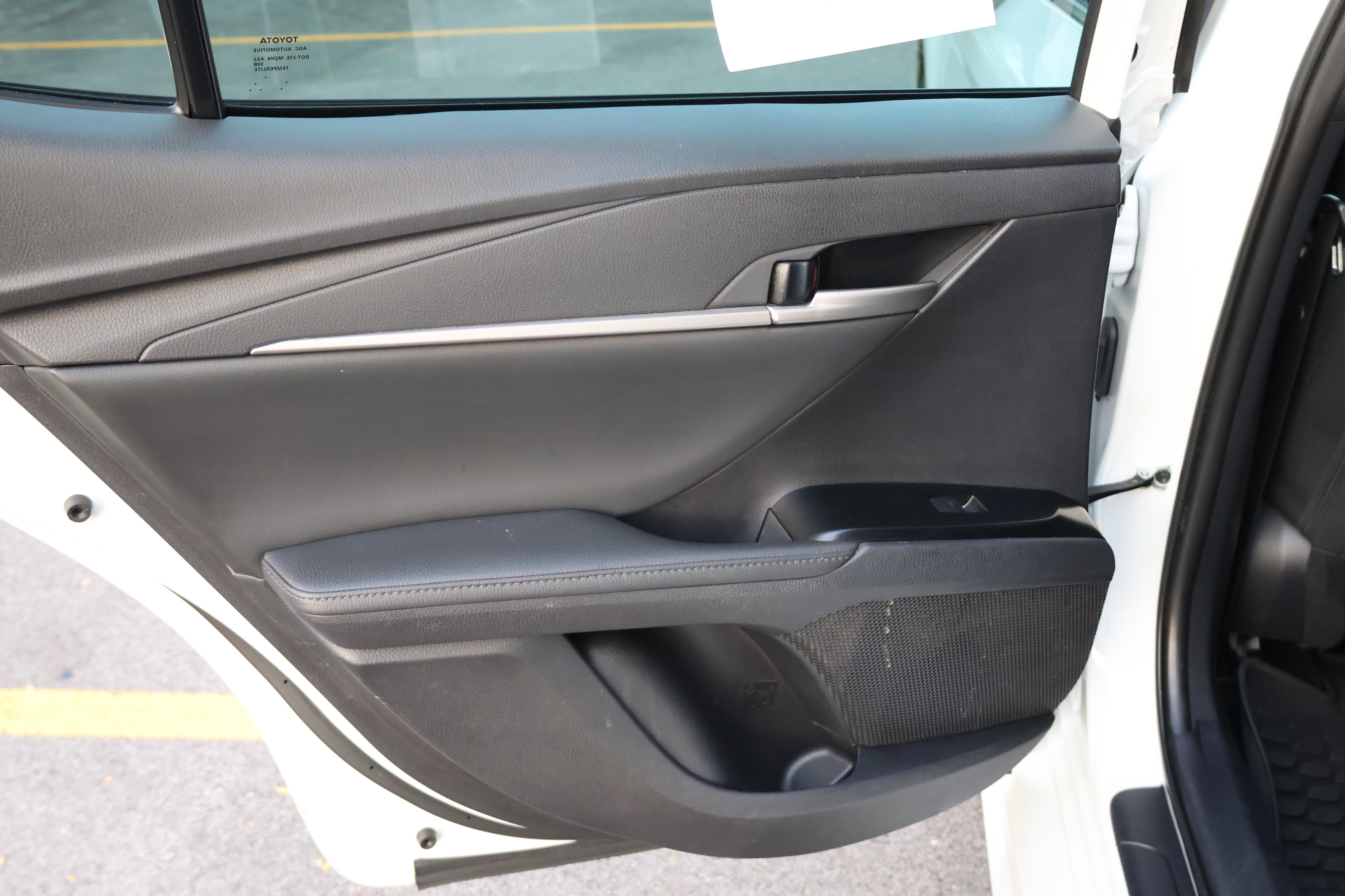 Used 2025 Toyota Camry XSE FWD image 14