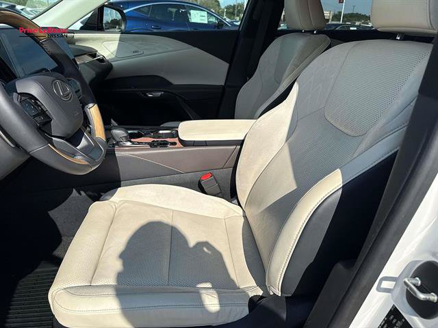Used 2023 Lexus RX 350 FWD w/ Cold Area Package image 16