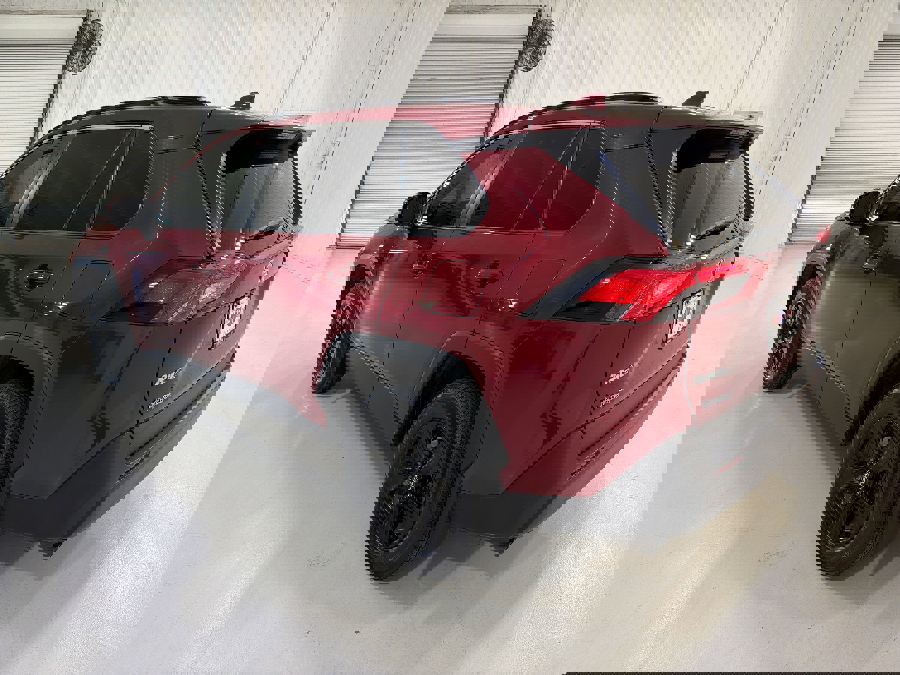 Used 2021 Toyota RAV4 XLE image 24