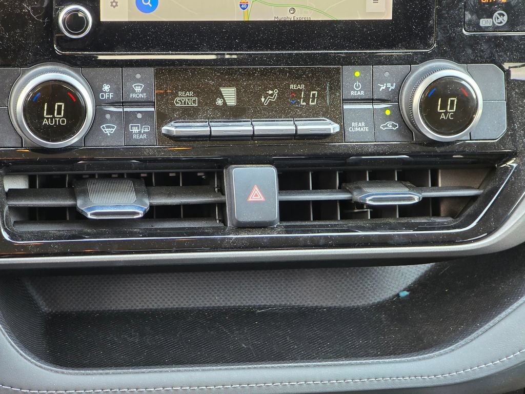 Used 2023 Toyota Highlander LE FWD image 19