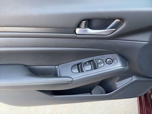 Certified 2025 Nissan Altima 2.5 SV w/ SV Premium Package image 11