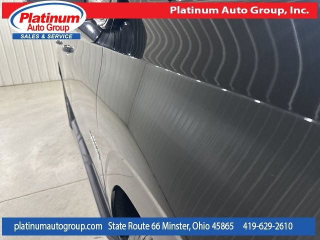 Used 2022 Chevrolet Tahoe LT w/ Luxury Package AWD/4WD image 40