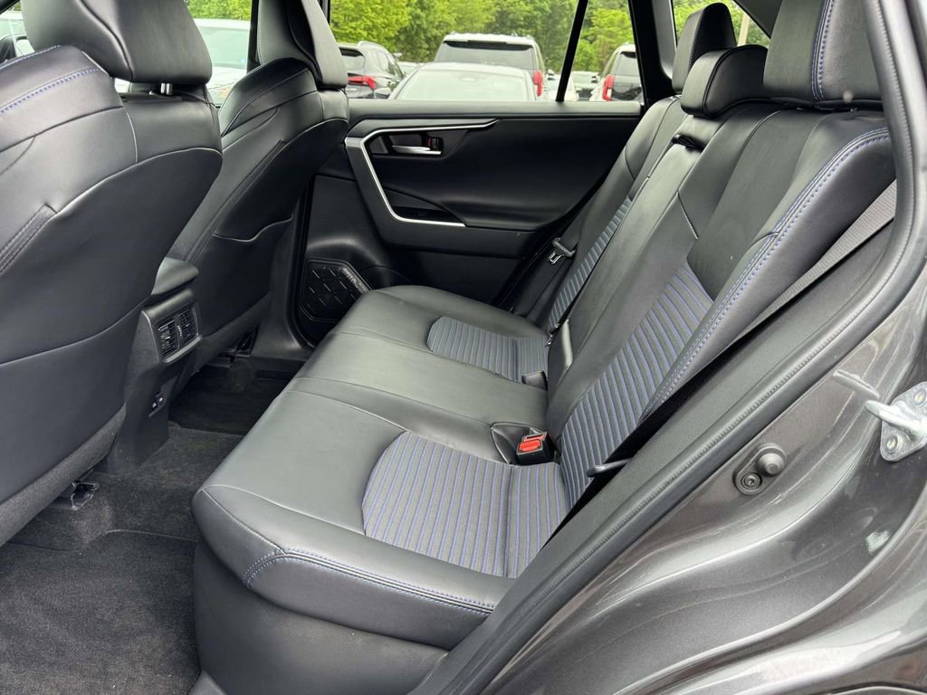 Used 2023 Toyota RAV4 XSE AWD/4WD image 16