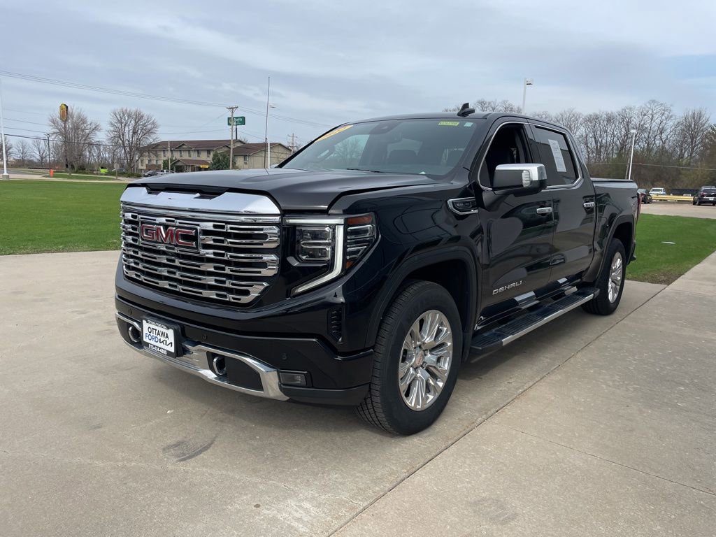 Used 2022 GMC Sierra 1500 Denali AWD/4WD image 2