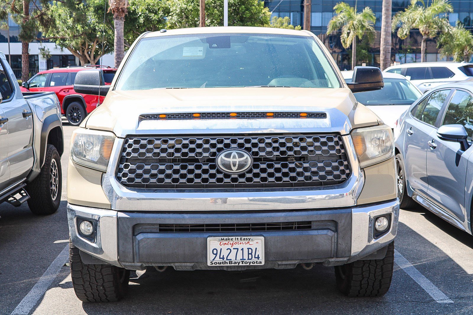 Used 2019 Toyota Tundra SR5 w/ SR5 Upgrade Package image 2