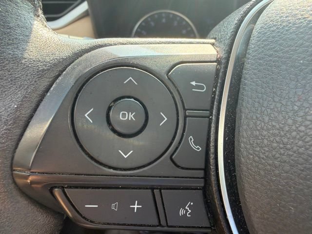 Used 2020 Toyota RAV4 XLE Premium AWD/4WD image 22