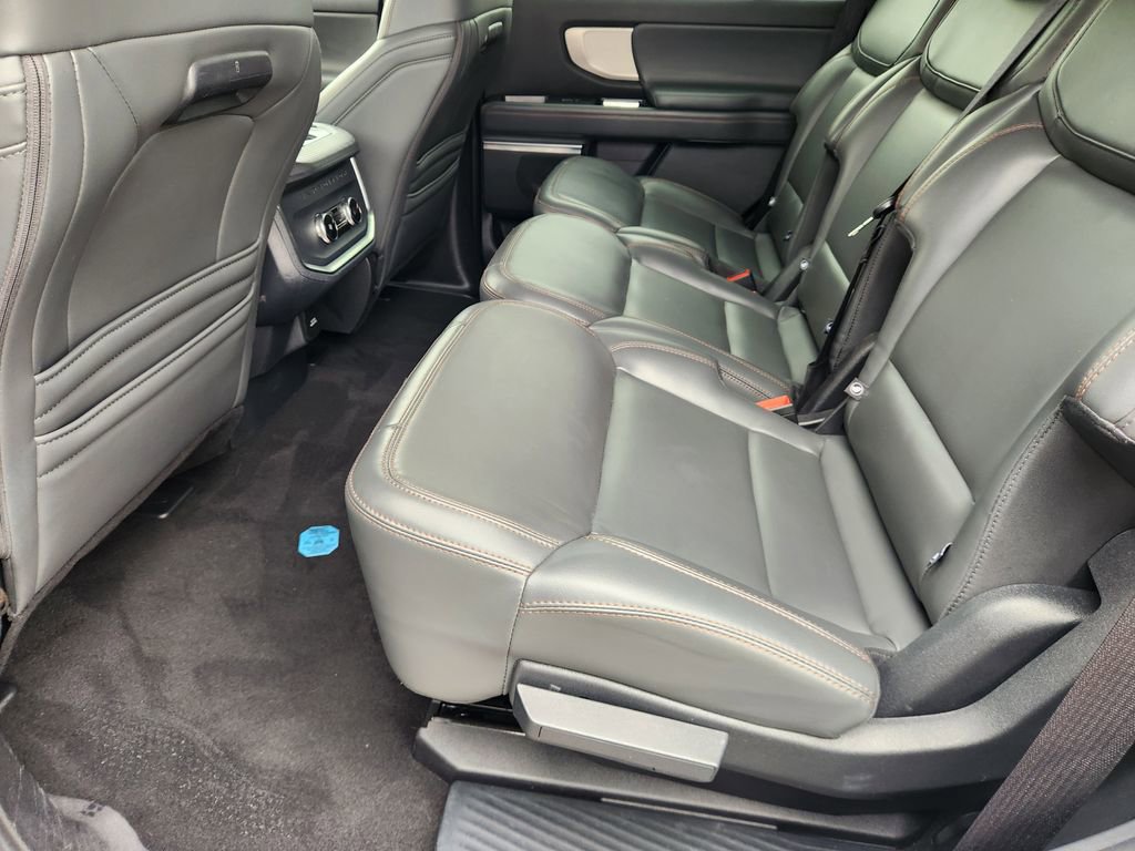 Used 2025 Ford Expedition Active AWD/4WD image 29