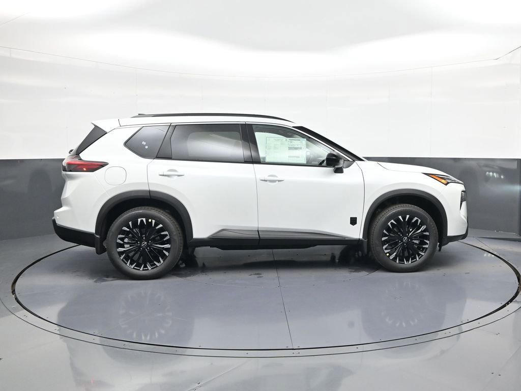 New 2026 Nissan Rogue SV FWD image 8