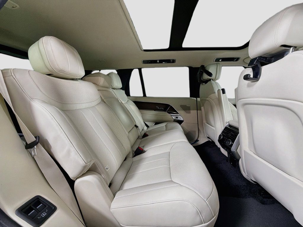 New 2027 Land Rover Range Rover Long Wheelbase SE AWD/4WD image 29