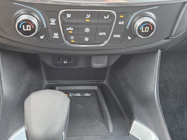 Used 2023 Chevrolet Traverse LT image 52