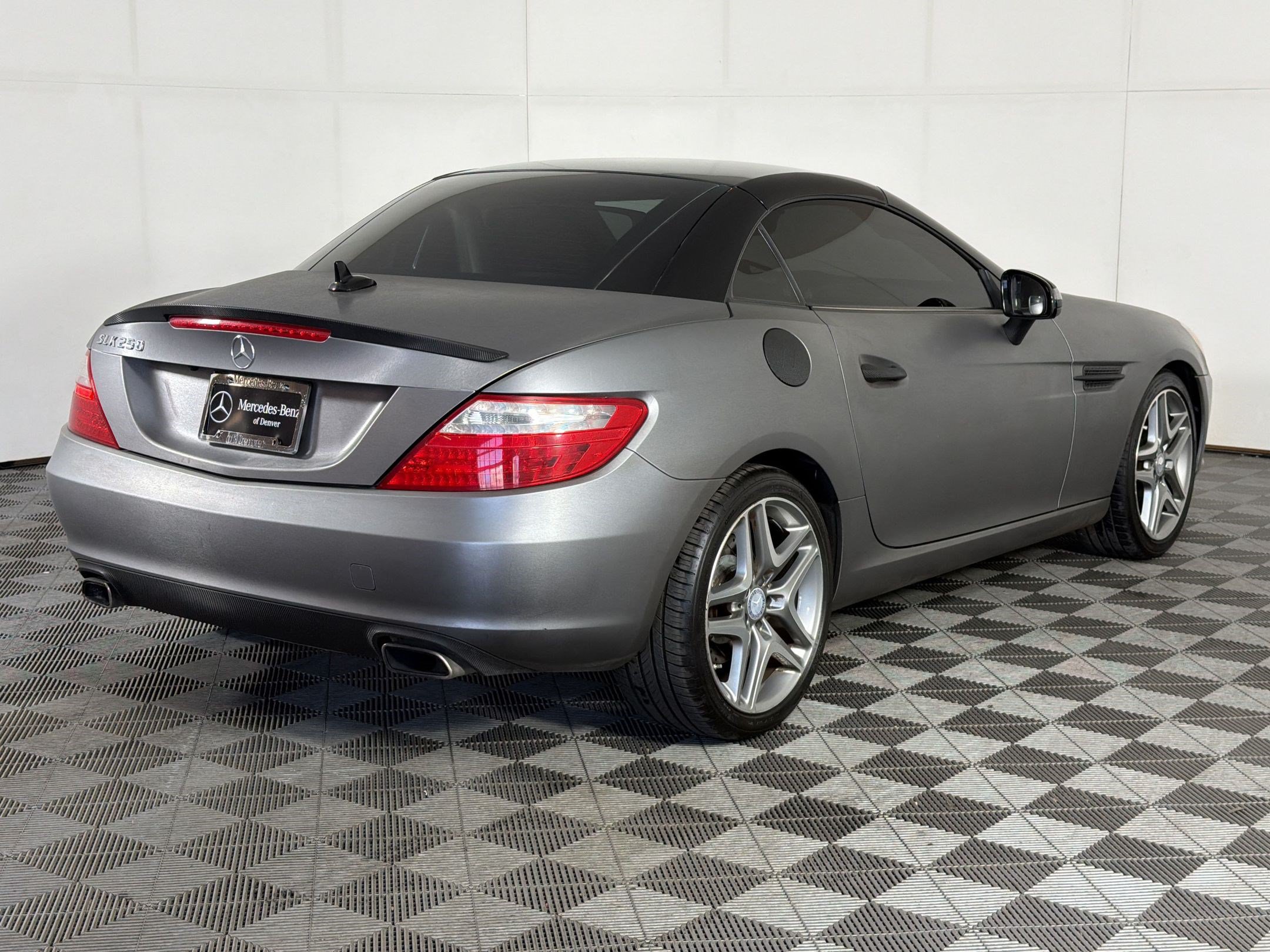 Used 2014 Mercedes-Benz SLK 250 image 9