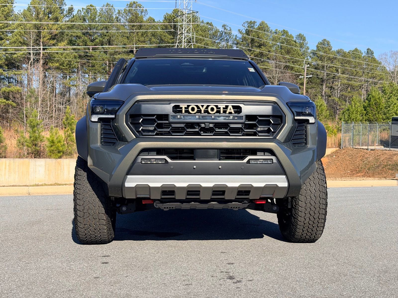 Used 2025 Toyota Tacoma Trailhunter AWD/4WD image 6