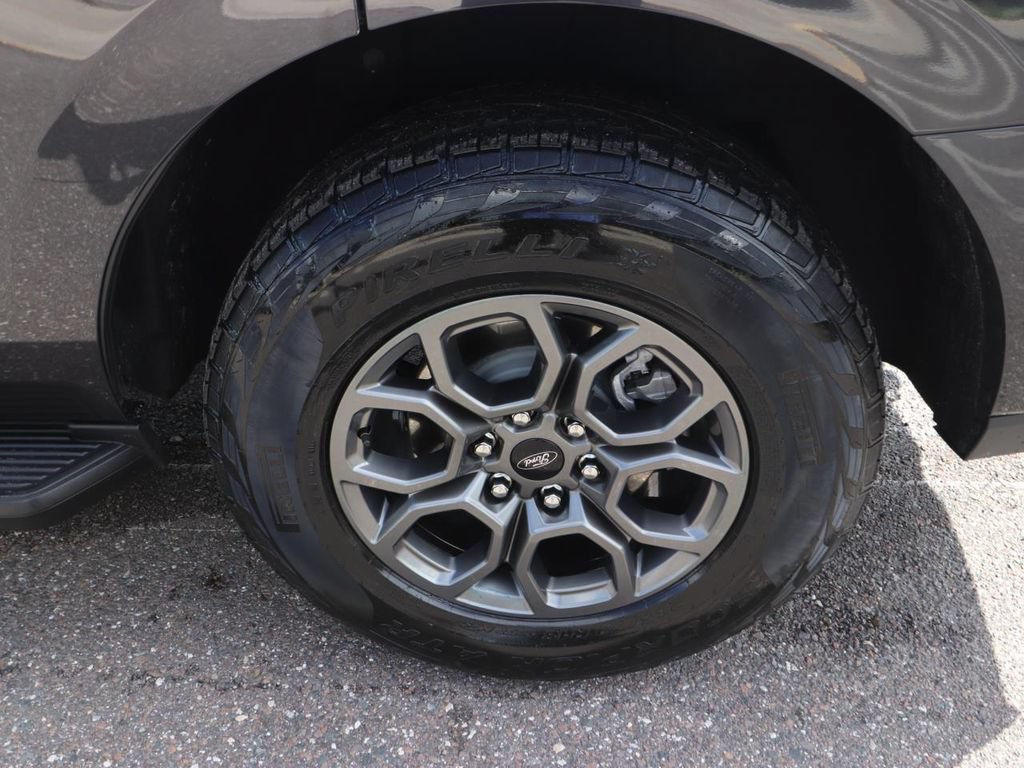 Used 2025 Ford Expedition Active RWD image 15