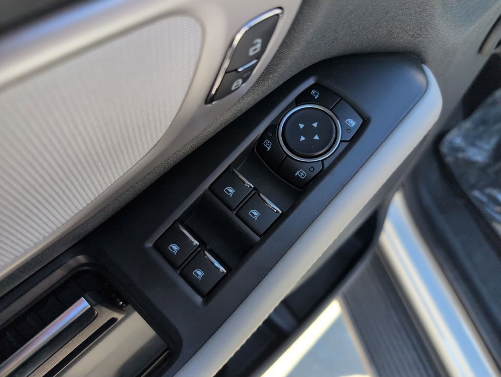 New 2026 Ford Expedition Active image 30