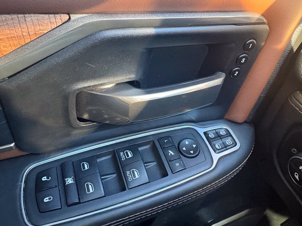 Used 2024 RAM 3500 Limited w/ Towing Technology Group AWD/4WD image 16