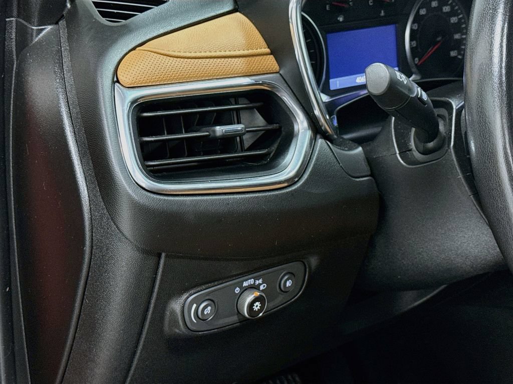 Used 2020 Chevrolet Equinox Premier FWD image 10