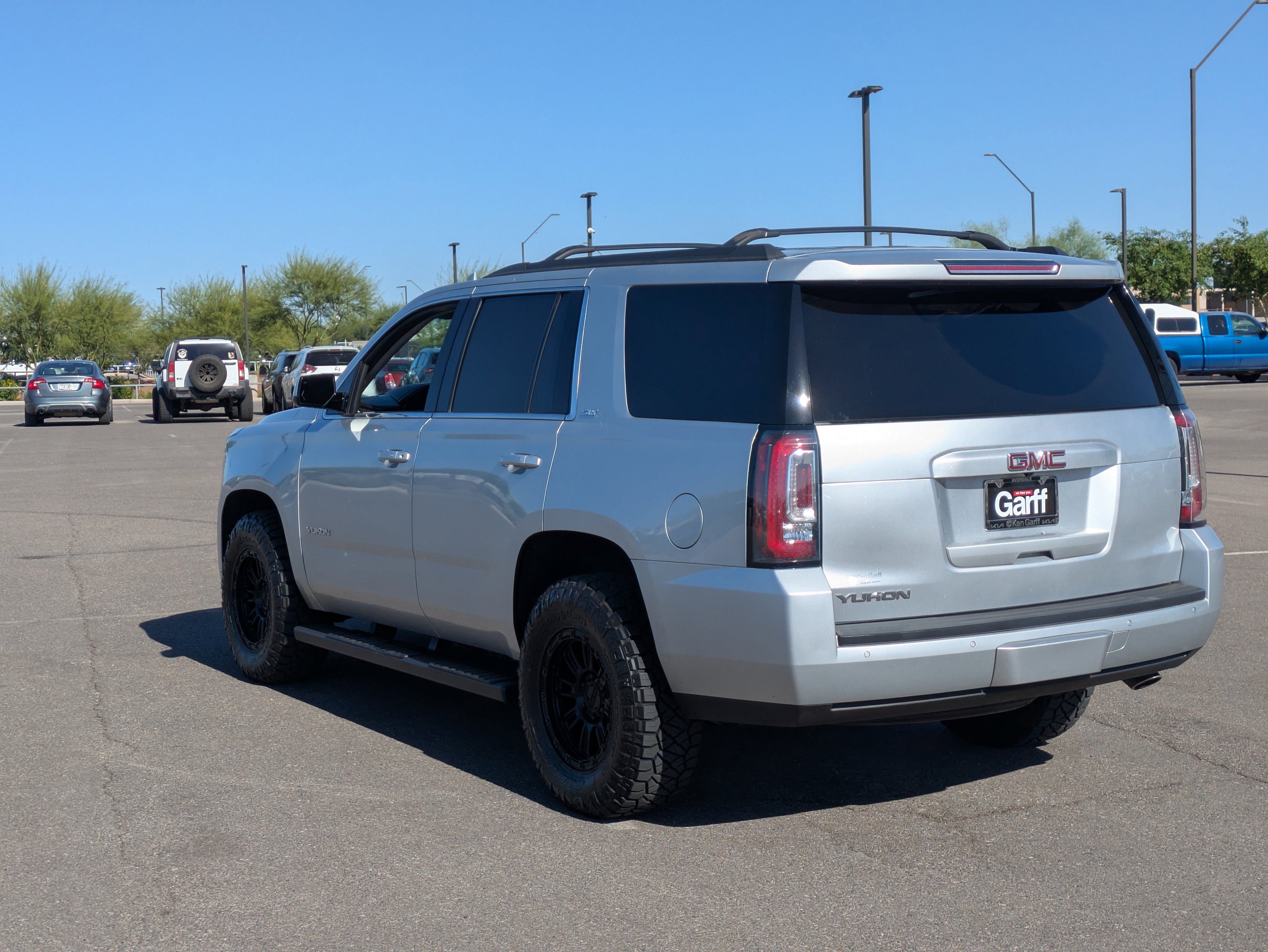 Used 2017 GMC Yukon SLT w/ Open Road Package image 3