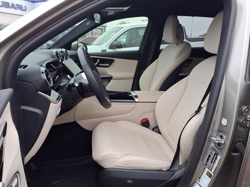 Used 2024 Mercedes-Benz GLC 300 4MATIC image 24