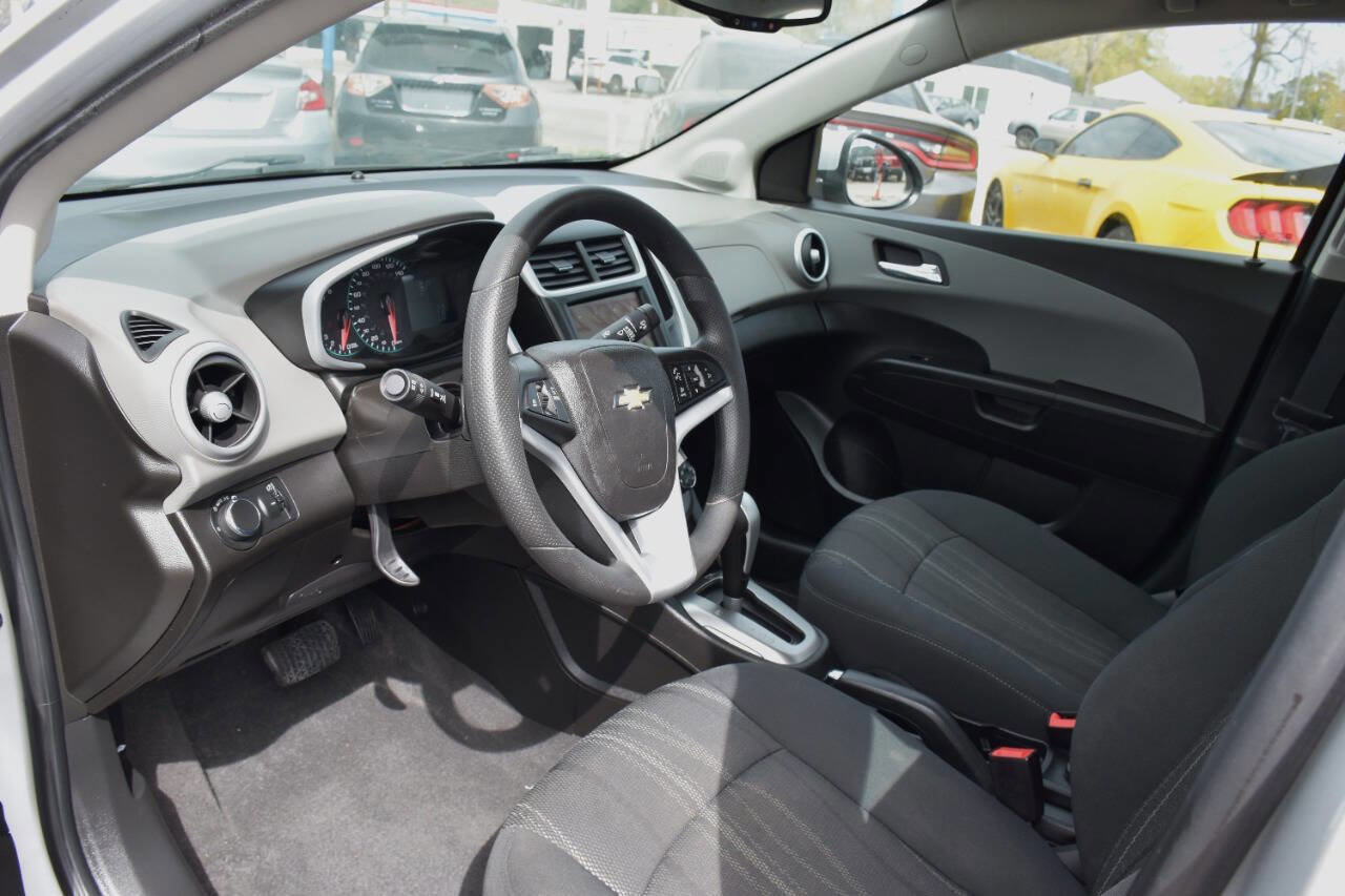 Used 2019 Chevrolet Sonic LT FWD image 12