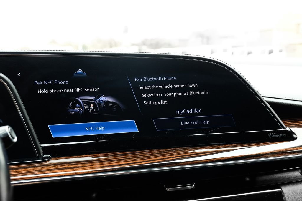 Used 2021 Cadillac Escalade Premium Luxury w/ Driver Assist Tech Package AWD/4WD image 32