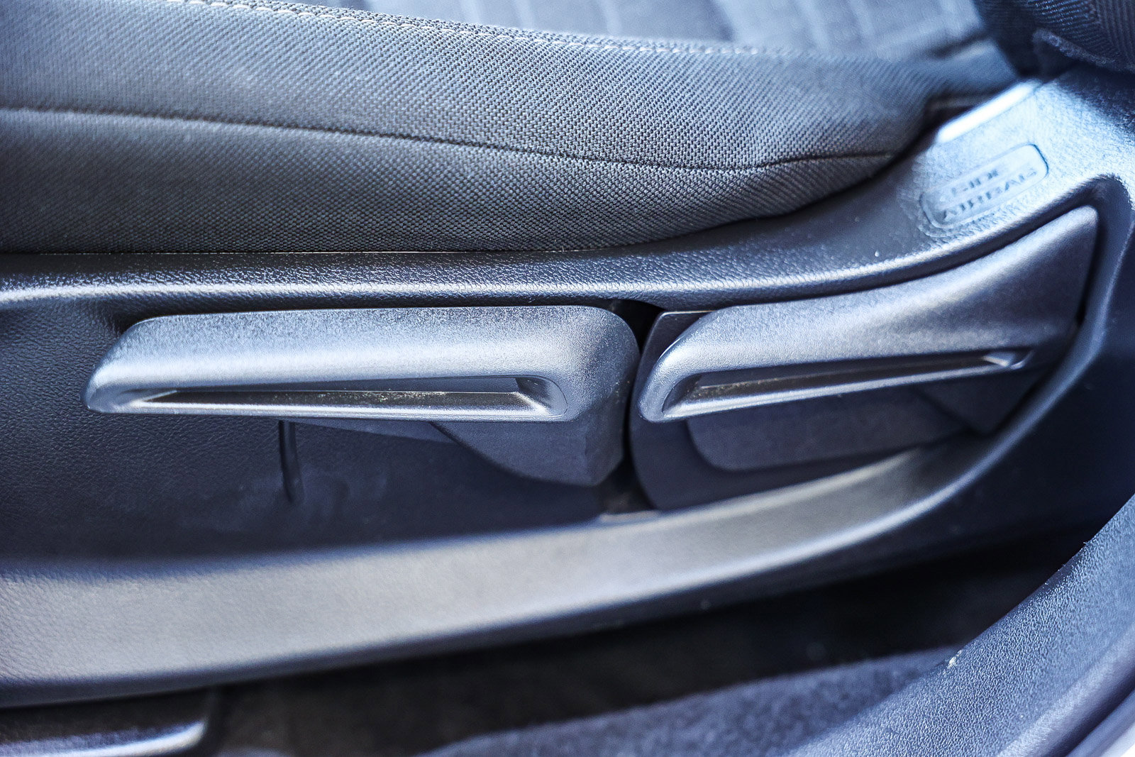 Used 2025 Honda HR-V LX image 26