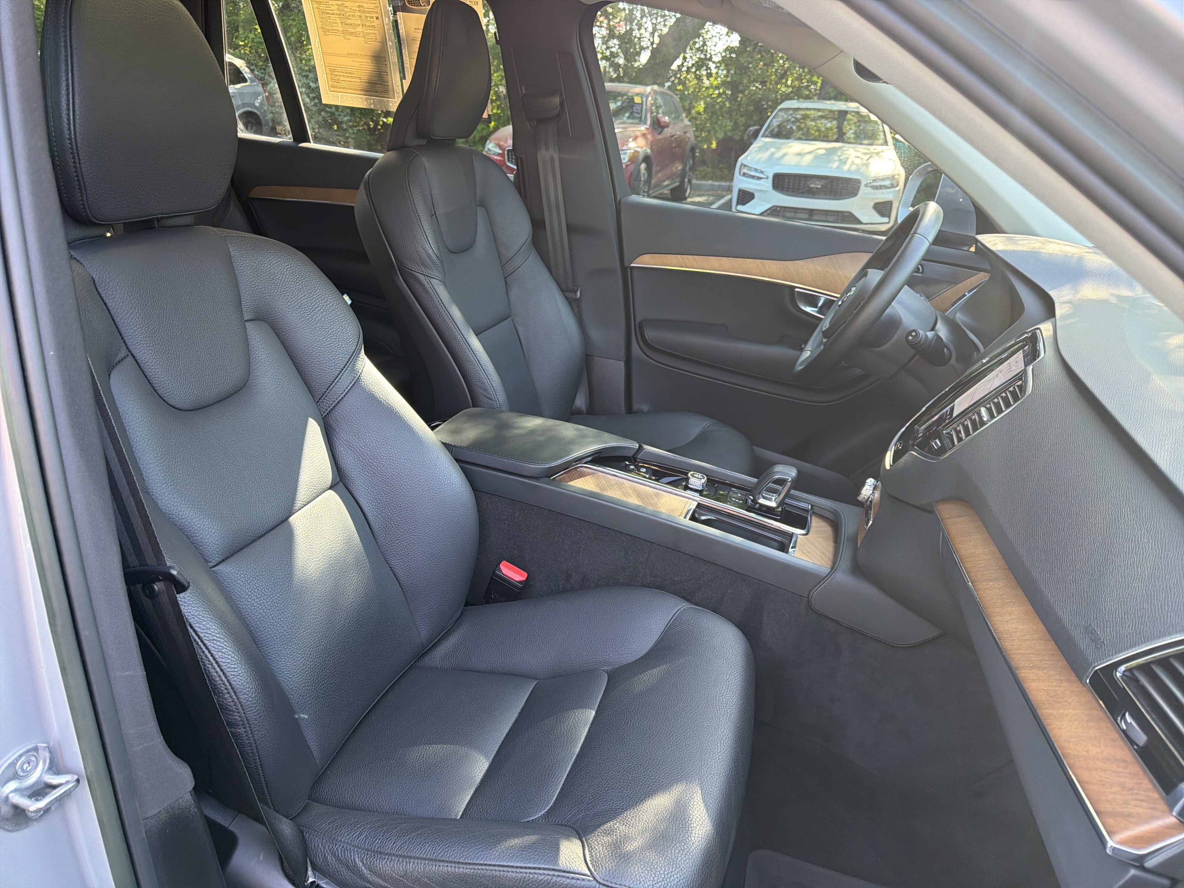 Certified 2023 Volvo XC90 B5 Plus w/ Protection Package Premier AWD/4WD image 35