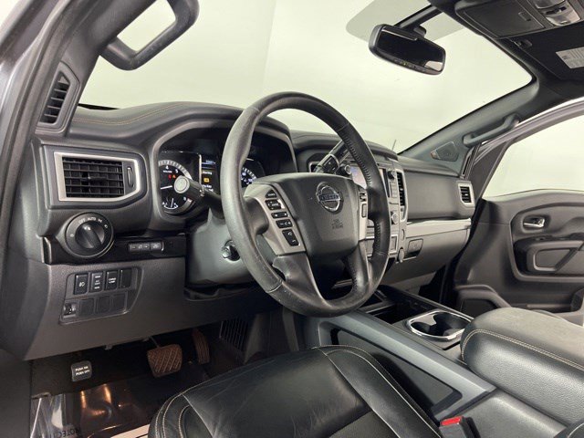 Used 2018 Nissan Titan SL w/ Midnight Edition RWD image 16