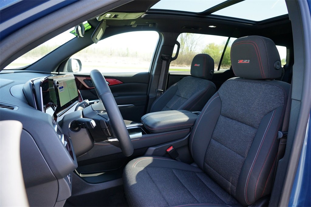 Used 2024 Chevrolet Traverse Z71 image 12