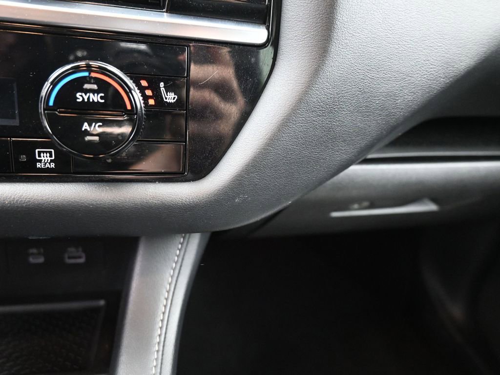 Used 2023 Nissan Pathfinder SL image 17