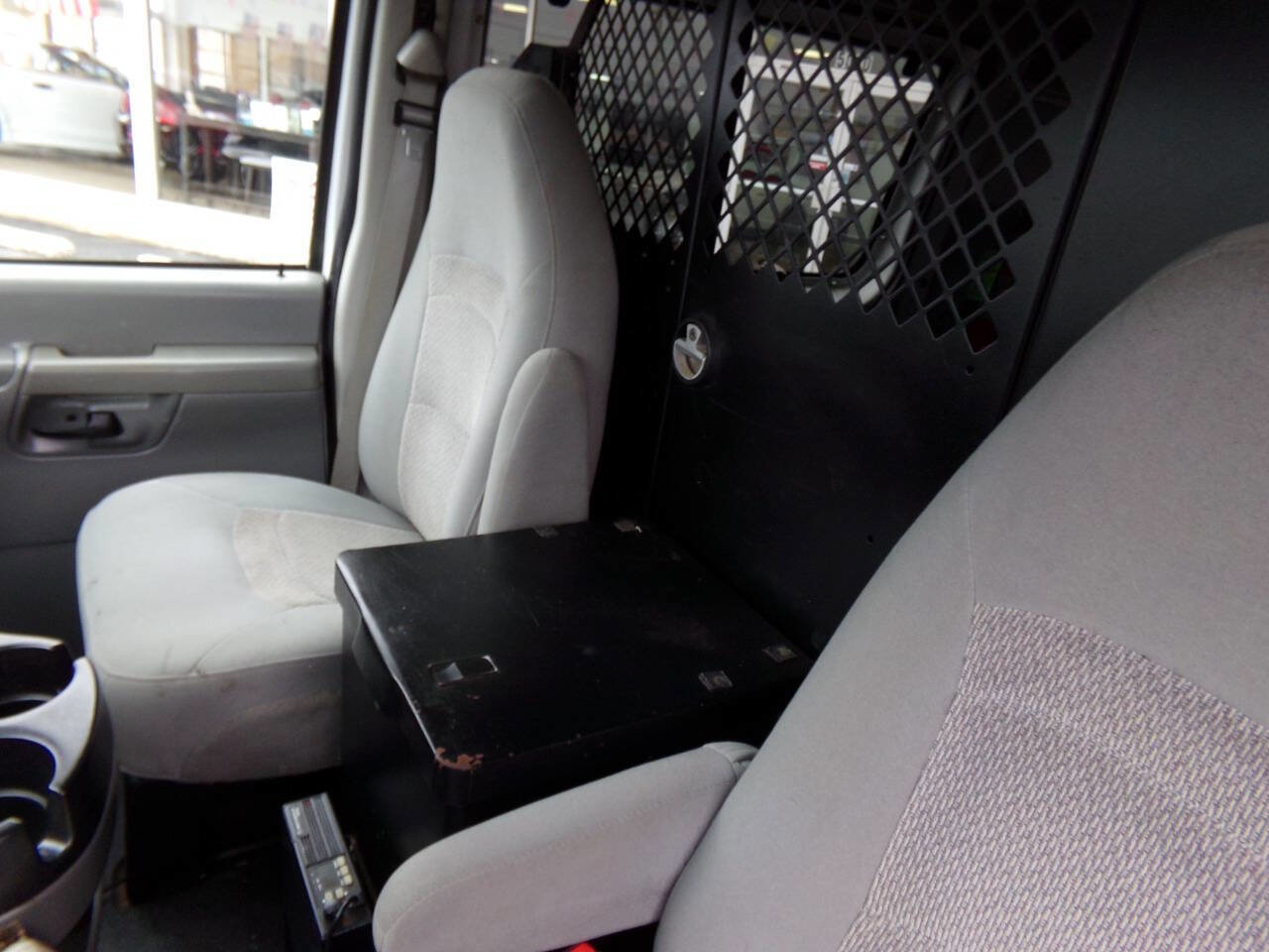 Used 2006 Ford E-250 and Econoline 250 RWD image 54