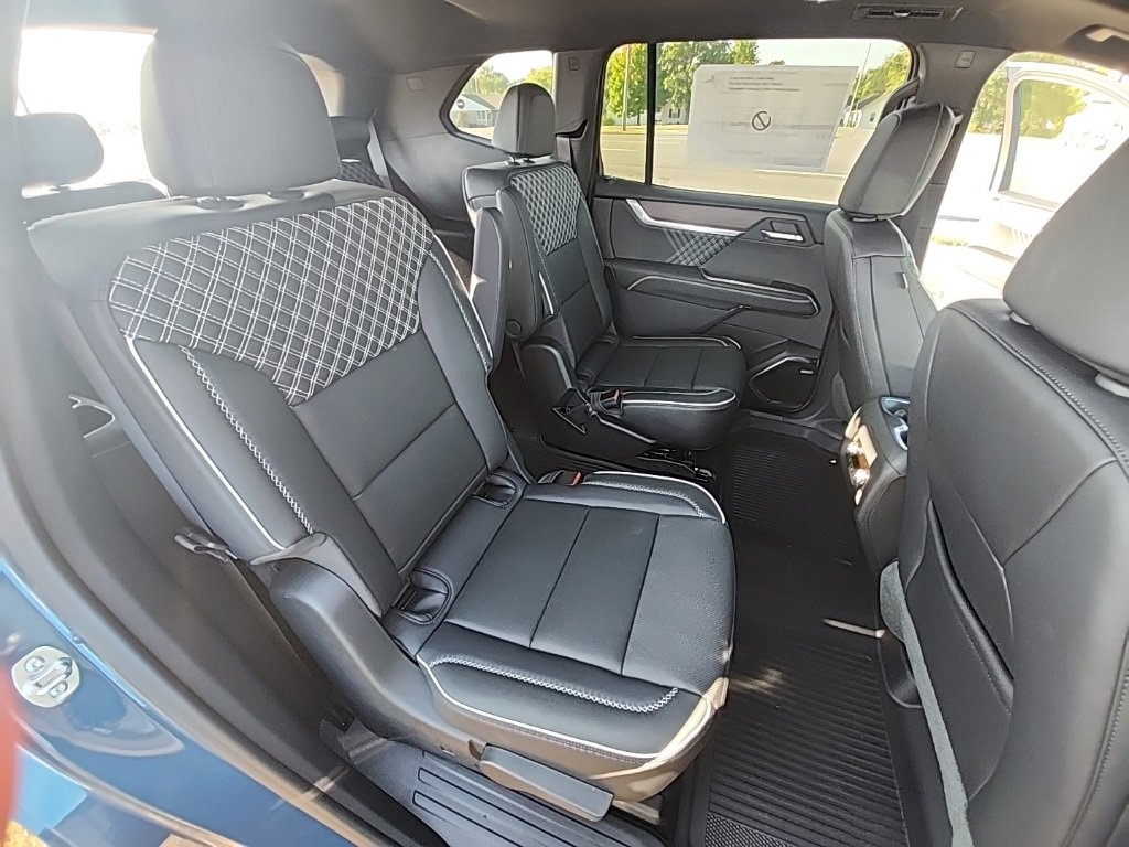 New 2026 GMC Acadia Denali w/ Super Cruise Package image 16