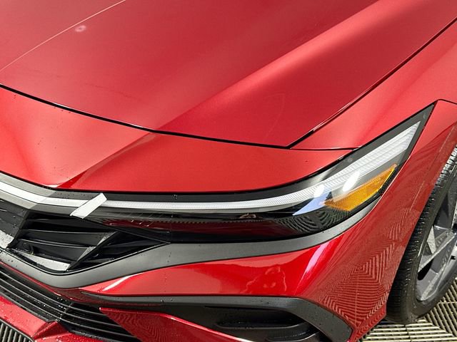 New 2025 Hyundai Elantra SEL FWD image 3