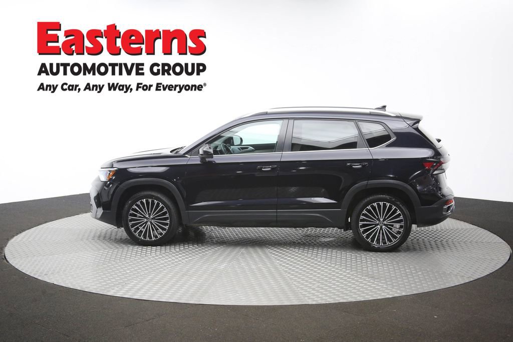 Used 2025 Volkswagen Taos SE FWD image 62