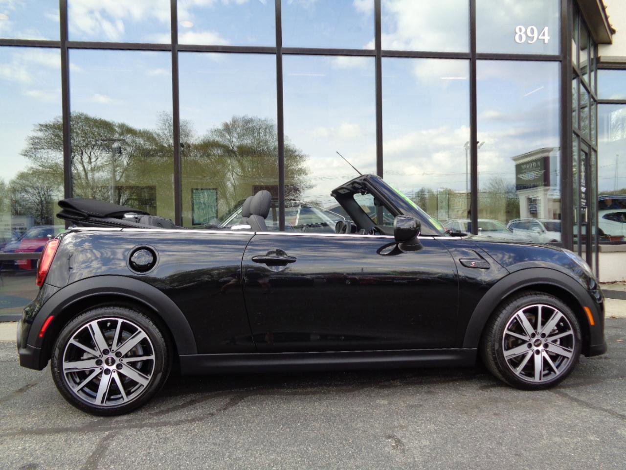 Used 2024 MINI Cooper S FWD image 4