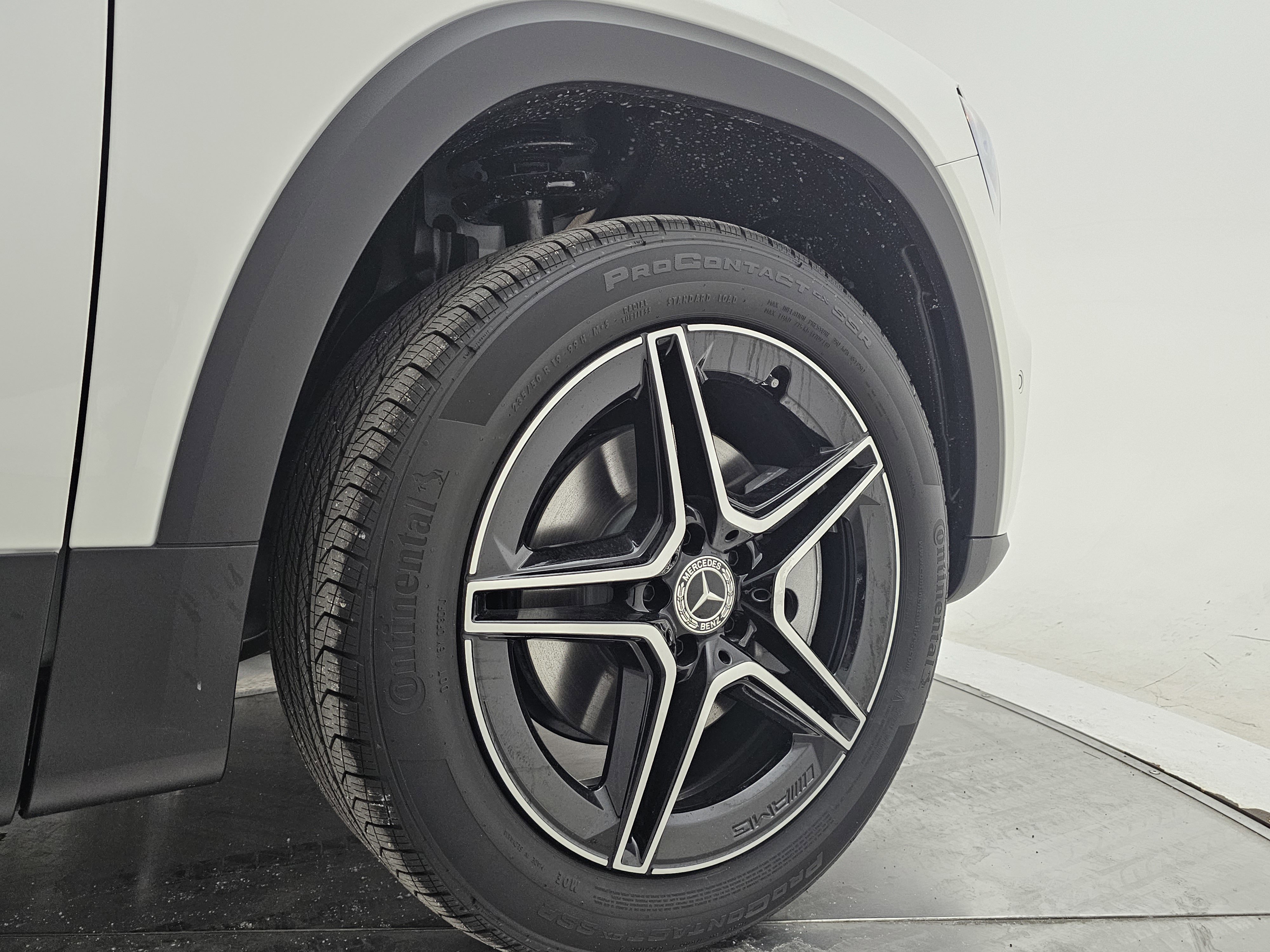 New 2026 Mercedes-Benz GLB 250 4MATIC image 46